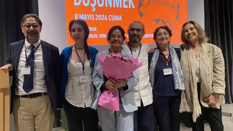 fatmagul-berktay-armagan-kitabi-sempozyumla-tanitildi-PkZ86hmv